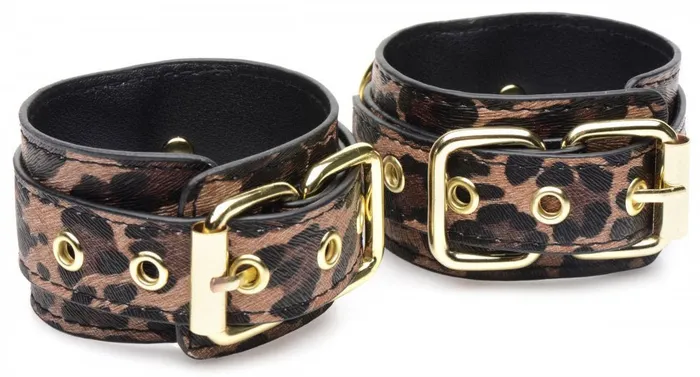 XR Brands Master Series Couples Wild Sex 7 Piece Bondage Set Brown XR Brands Master Series Couples Wild Sex 7 Piece Bondage Set Brown
